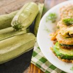 Tässä taikinassa olevat kesäkurpitsat pyyhkäisevät ensimmäisenä pöydältä: 3 upeaa reseptiä